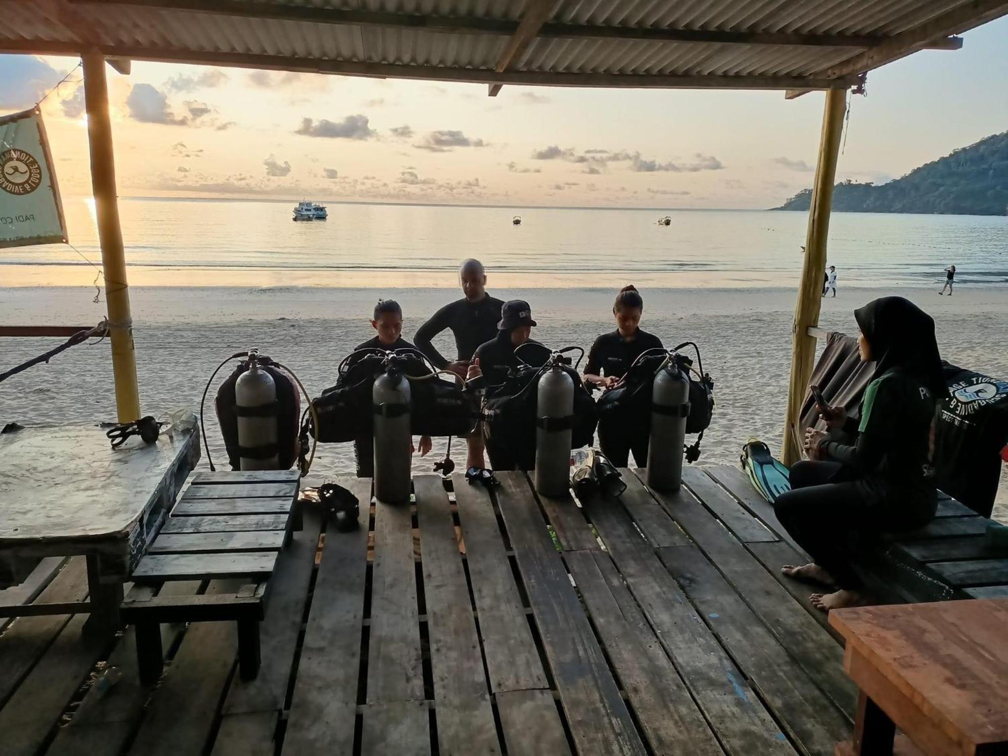 Tiongman Scubadive & Lodge Kampong Juara Екстериор снимка